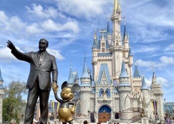 Il sogno è nuovamente realtà. Orlando programma la riapertura ai turisti dei suoi parchi a tema