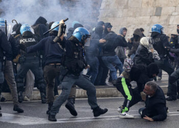 Scontri a Roma durante il corteo non autorizzato pro Palestina: scoppia la polemica