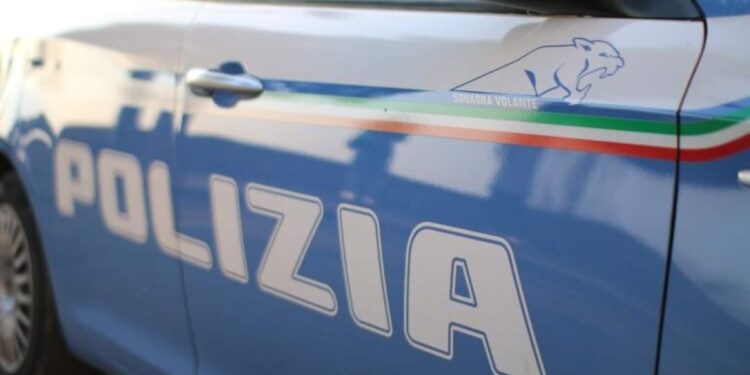 poliziotti feriti a Ivrea
