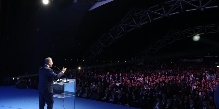 Campania, il centrodestra suona la carica in vista del voto